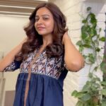 Divya Ganesh Instagram - 🤩 HEY @divya_ganesan_official 🤩 ⚡️ MOCHA BROWN ⚡️A side-by-side comparison. As you can see, Mocha Brown is a rich, dark brown shade, while Dark Brown is a more muted brown shade. 📍 Get a FREE CONSULTATION from our experts. Visit your nearest Zazzle salons 📣 CHENNAI 📍Velachery: 7449015555 📍VR Mall : 74187 77511 📍Kottivakkam:73059 86292 📍Nungambakkam: 9610056789 TRICHY 📍cantonment: 9610023456 📍 Thillainagar: 8682077777 📍Coimbatore: 9610045678 📍Thanjavur : 9944429295 📍Bangalore : 7353811111 📍Pondicherry: 9673722222 📍Erode : 90924 21777 📍Karur : 73059 86296 📍Madurai : 73059 86298 #haircare #hair #hairstyles #skincare #haircolor #haircut #fashion #beauty #india #hairstylist #hairstyle #makeup #hairdo #hairgoals #instagood #salon #beautiful #hairdresser #love #delhi #mumbai #hairextensions #hairstyling #natural #longhair #style #hairlove #beautycare #shampoo #instahair Zazzle Salons Nungambakkam
