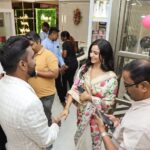 Divya Ganesh Instagram - Captures from Green trends franchise salon opening at coimbatore on 23/07/2023. happy to inaugurate the outlet and overwhelmed with the love showered. Stay blessed @sstudio.thedesignhub🥻 @hethalnam @kavyahairstylist