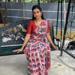 Divya Ganesh Instagram - Things will be better, just wait. Blouse: @sstudio.thedesignhub #divyaganesh #beingvedha #etvtelugu