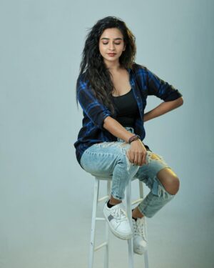 Divya Ganesh Instagram - Sometimes being strong is your only option✨

#divyaganesh