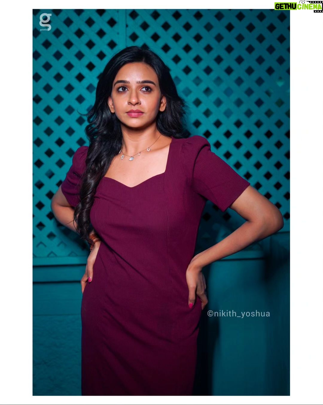 Divya Ganesh Instagram - Gorgeous @divya_ganesh_official 🖤✨ . . . Inframe : @divya_ganesh_official 🥰💫 Photograph : @nikith_yoshua 📸 . . . #divyaganesh #serial #fansmeet #actress #galatta #photoshoot #nightshoot #model #divya #ganesh #picoftheday #photo #pose #leo #baakiyalakshmi #baakiyalakshmi_serial #serialbaakiyalakshmi Chennai, India