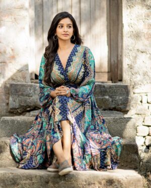 Divya Ganesh Instagram - “Everything changes when you begin to love yourself🦋”.

#divyaganesh