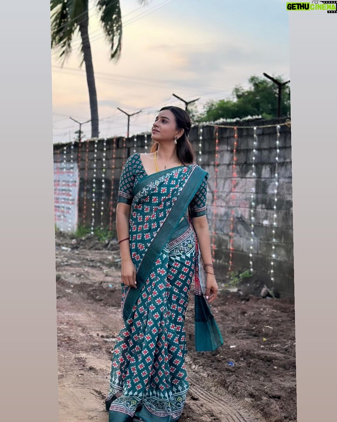 Divya Ganesh Instagram - #beingganga #mahanadhi #vijaytelevision #divyaganesh
