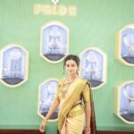 Divya Ganesh Instagram - #divyaganesh @joyalukkas @renuka_makeoverartistry #cuddalore