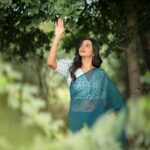 Divya Ganesh Instagram - @divya_ganesh_official . . . . . . . . . . . #dhanushphotography #divyaganesh #chennai #chennaiphotography #reelsinstagram #tamilreel #vijaytelevision #vijaystars #vijaytv #wedding #ecr #canonindia #traditional #india #dhanush #nayanthara #yaradineemohini #redsaree #saree Chennai, India