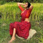 Divya Vadthya Instagram - Chamkeela angilodey Naku jhumkeelu anna thedey ! 👗: @growithculture 📸: @naga.nandini.puli