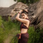 Divya Vadthya Instagram - Konchem konchem korrukku tinavayya ❤️🫣 📸: @screamstudiosbyharsha what a work harsha ❤️ 👗 styling : @bymahi_ ❤️❤️❤️ #divi #divivadthya #divininchi