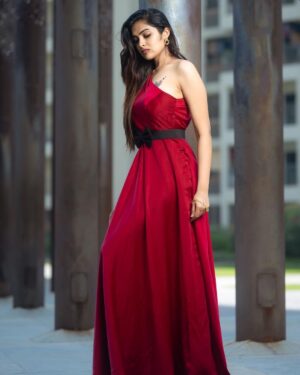 Divya Vadthya Instagram - At peace ☮️ ♥️ 

 To see you with my eyes closed is the best feeling ever ❤️ 

 👗 @navya.marouthu 
📸  @rollingcaptures