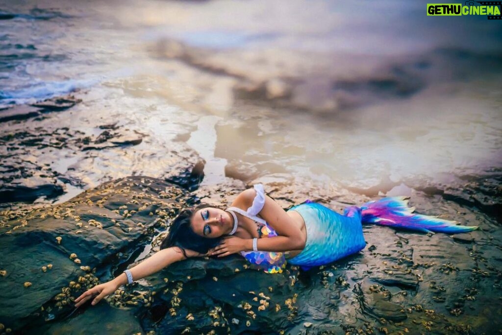 Divya Vadthya Instagram - A treat for my birthday “The mermaid “ “sagarakanya” 📸 @mohitkapil my buddy Edited @krishgradients ❤️ 💄 @m.rin.makeup lovely mary 🧜‍♀️ love your costume @artentertainment_company ❤️ Styled by @whynotrohinirao the beautiful inside out 😘