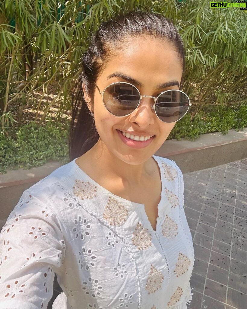 Divya Vadthya Instagram - A selfie before playing holi ❤️
