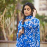 Divya Vadthya Instagram - 💙 neee neelam 💙 Okeiiy daarina veru veru gaa veltunna Janta ! Valla Gunde chappudu okate , alochanaluu okateee ! 📸 @rollingcaptures 📸🤩 👗 @navya.marouthu love the dress💙 Jewellery @minimore.in ❤️😍❤️