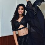 Divya Vadthya Instagram - Ee addalu entoo nannu neelo dachesiii, Neee nannu naaku choopistunnai 🖤 Styled by @devaras92 👗@shilpacouture @silvermile_silverjewellery