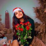 Divya Vadthya Instagram - Merry merry Christmas ❤️ Theme by @_fayaz_frank Captured @rollingcaptures #divi #divivadthya #divinunchi #bhuvidaka #christmas