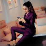 Divya Vadthya Instagram - BOSS LADY 📸 @snaplica_official ❤️ Edited @krishgradients Styling @sahithivarma_official 😍 👗 @alankar_bespoke_tailors_1993 jewelry : @varnanajewels Hair @avoca.india 🫣 Location @harleysfinebaking 🧁 #divi #divivadthya #divinunchi #bhuvidaka