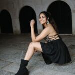 Divya Vadthya Instagram - Love is in the Air ❤️ Tq beautiful for capturing me @vicky_photo.it ❤️ Love my dress @navya.marouthu 🥰 #divi #divivadthya #divinunchi #black #italy #love