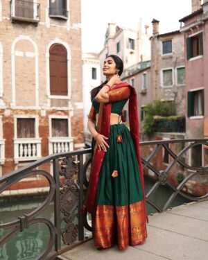 Divya Vadthya Instagram - Neekosam cheera kattukuni roadlu gallilu vethikeskuntuntey … 
 Ekkadunnavv raa baabu ? 👀🔎

Tq beautiful for capturing me @vicky_photo.it ❤️
Love my half saree @srikrishnasilk 🥰

#goodmorning #venice #telugu #traditional #divi #divivadthya #divinunchi