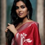 Divya Vadthya Instagram - “Venice” you are a beauty! Had the best food , loved eating the gelato , my morning coffees and the night wines … beautiful streets and bridges , great walks in this traditional saree … wow such an amazing vacation Tq beautiful for capturing me @vicky_photo.it ❤️ Love my red saree @srikrishnasilk 🥰