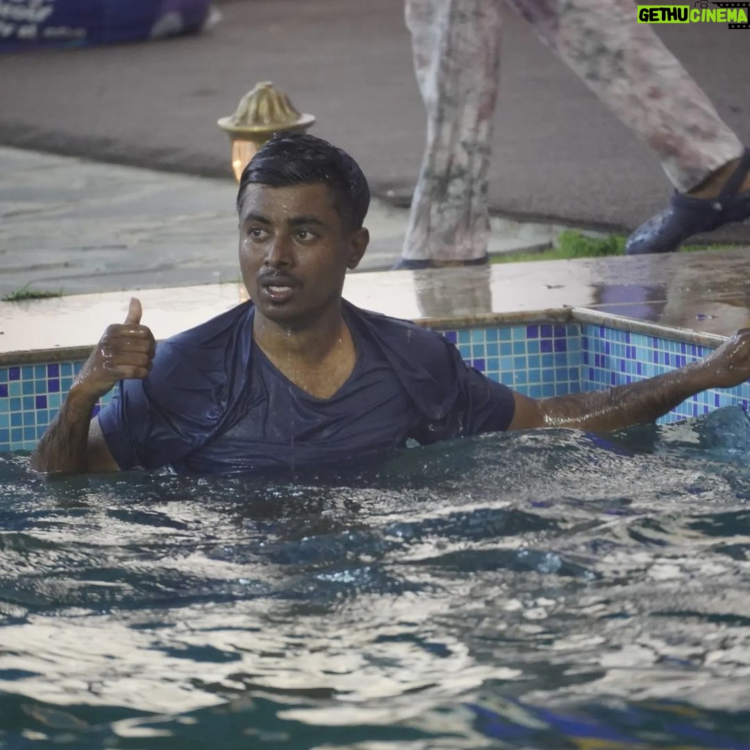 Drone Prathap Instagram - ಆಟ ತುಂಬಾನೇ ವೈಯಕ್ತಿಕವಾಗಿ ತಗೋಂಡು ಆಡ್ತ ಇದ್ದಾರ...?? Watch Big Boss Kannada Season 10. 24 Hrs Live On Jio Cenima @colorskannadaofficial Official fan page @drone._.prathap_fans #colourskannada #colourskannadaofficial #bbk10 #bigboss10kannada #droneprathap #dronarkaerospace #droneprathap_fc