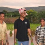 Drone Prathap Instagram - With Farmers From Bellary district, Karnataka 🌾 #bellary #paddy #droneprathap #dronarkaerospace #karnataka #farmerlife #farmer #rice #ballari #kalyanakarnataka #mandya #krushi Bellary - ಬಳ್ಳಾರಿ