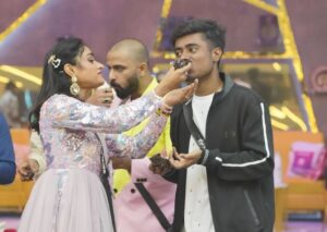 Drone Prathap Instagram - ಬಿಗ್ ಬಾಸ್ ಮನೆಯಲ್ಲಿ 50 ದಿನಗಳ ಪುರೈಕೆಯ ಸಂಭ್ರಮದ ಆಚರಣರೆ ಡ್ರೋನ್ ಪ್ರತಾಪ್ ಅವರಿಗೆ ನಿಮ್ಮ ಬೆಂಬಲ ಆಶೀರ್ವಾದ ಹೀಗೆ ಇರಲಿ 🙏🙏🙏😊😊
#colourskannada #colourskannadaofficial #bbk10 #bigboss10kannada #droneprathap #dronarkaerospace #droneprathap_fc