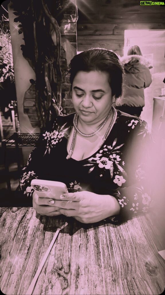 Ekta Kapoor Instagram - Hot mama thru my lens. 😃😃😃😃😃 @tanusridgupta