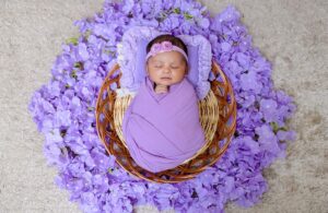 Elli Padhi Instagram - The qutest, the littlest LOVE with a face as sweet as a dream. Our precious ❤️“Kritika”❤️has arrived, gracing our world with joy and endless love 💖🙍‍♀️🧿.😘
#kritikapanda#ellipadhi #elli’sdaughter specialThanks@thepalmstories 💗
