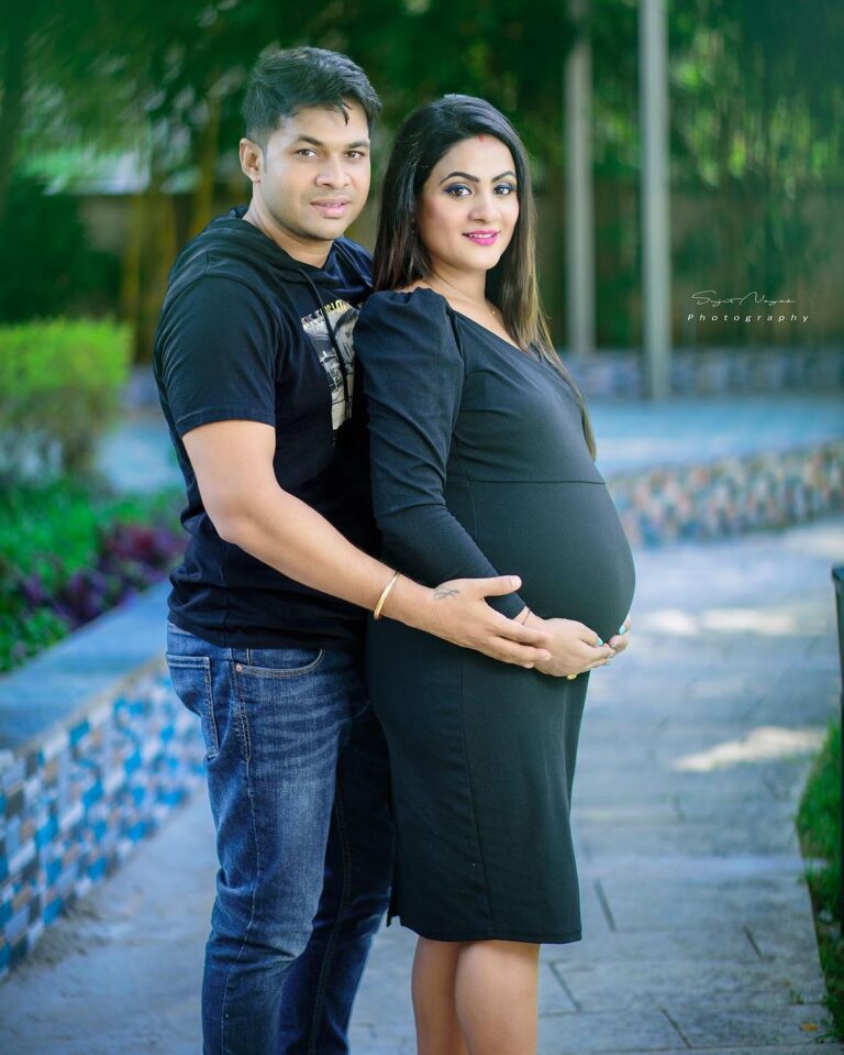 Elli Padhi Instagram - The single life was fun, married life is nice, but now comes the best adventure, becoming mom and dad🥰🥰 Can’t wait to meet our new Addition ❤️ Kindly keep ur love & blessings on 🥰🧿🙏🏻 Thank u @chiks_creatives @designer_jeet_official Bhubaneswar, India
