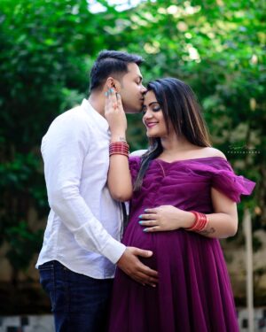 Elli Padhi Instagram - The single life was fun, married life is nice, but now comes the best adventure, becoming mom and dad🥰🥰 Can’t wait to meet our new Addition ❤️ Kindly keep ur love & blessings on 🥰🧿🙏🏻 Thank u @chiks_creatives @designer_jeet_official