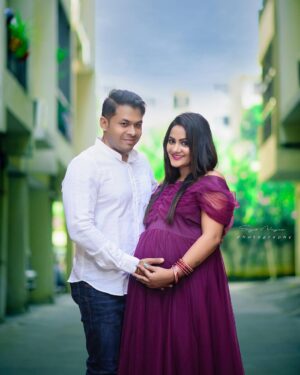 Elli Padhi Instagram - The single life was fun, married life is nice, but now comes the best adventure, becoming mom and dad🥰🥰 Can’t wait to meet our new Addition ❤️ Kindly keep ur love & blessings on 🥰🧿🙏🏻 Thank u @chiks_creatives @designer_jeet_official