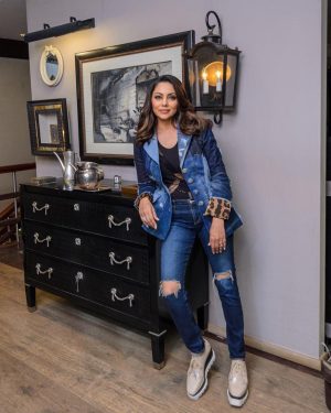 Gauri Khan Instagram - A home is a place we can truly be ourselves… and how it is designed speaks volumes . To know about my thoughts on design, pick up my coffee table book #MyLifeInDesign… @PenguinIndia