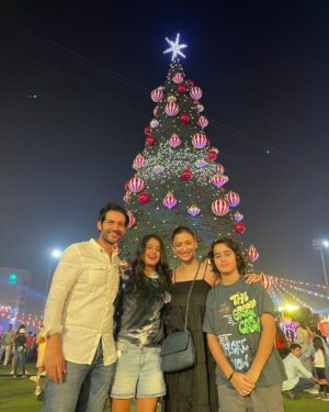 Gauri Pradhan Tejwani Instagram - Better late than never!Merry Christmas!!🎅🎄❤️