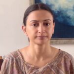 Gauri Pradhan Tejwani Instagram - Forehead Lines- Get rid of forehead lines with this exercise! #OorjaByGauri #faceyoga #pranayam #meditation #antenatalyoga #holistichealing #wayoflife