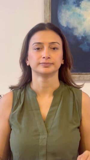Gauri Pradhan Tejwani Instagram - Excellent forehead lifting and collagen boosting exercise!!

#OorjaByGauri #facecyoga #pranayam #meditation #antenatalyoga #mentalhealthcouncelling #holistichealth