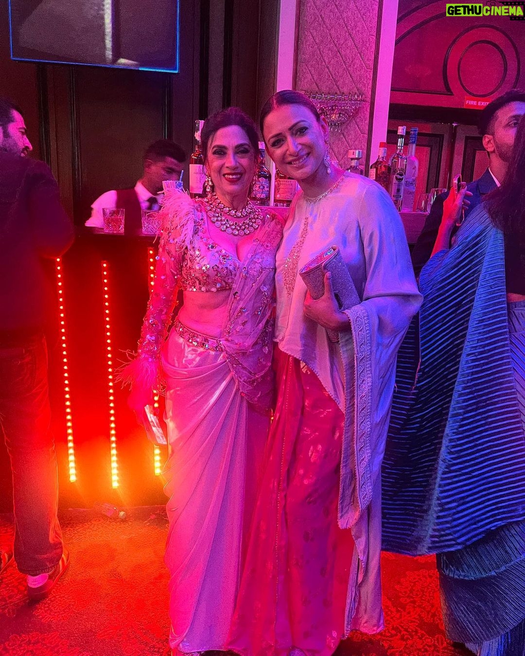 Gauri Pradhan Tejwani Instagram Yeah it’s Wednesday and it’s wcw ️ ️