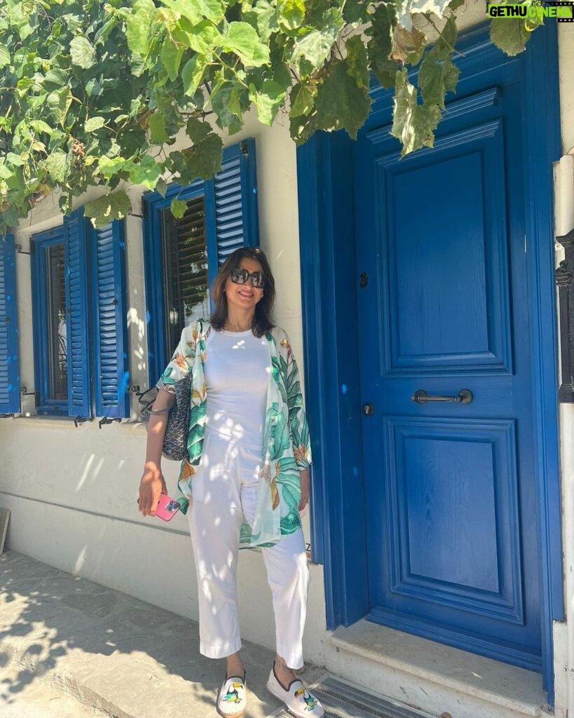 Gauri Pradhan Tejwani Instagram - The island vibe…. Bozcaada