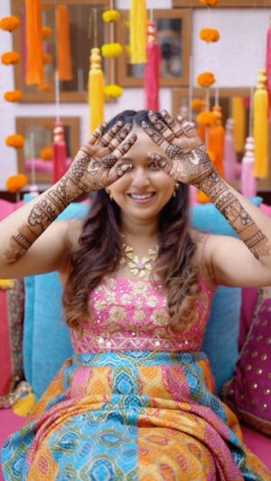 Gautami Deshpande Instagram - Finally the day has come when Hennaed hands, heart full of dreams. My bridal journey begins with the artistry of mehendi, weaving tales of love and tradition in every aspect,  Thank you @kkanchan mehendi for making this day memorable for me 
I just loved every bit of it 
Lots of love 
Gautami