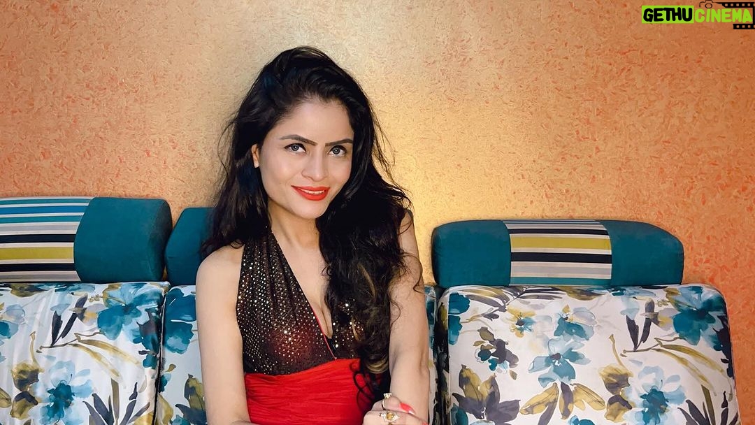 Gehana Vasisth Instagram - #nofilter #noedit #absolut #raw #pic #ottd #happy #gehanavasisth