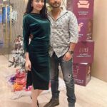 Gehana Vasisth Instagram - Dunki premier ❤️ . . . .#Gauravsingh #gehanavasisth #sharukhkhan #tapasipannu #rajkumarhirani Infinity Andheri West