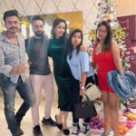 Gehana Vasisth Instagram - Dunki premier ❤️ . . . .#Gauravsingh #gehanavasisth #sharukhkhan #tapasipannu #rajkumarhirani Infinity Andheri West