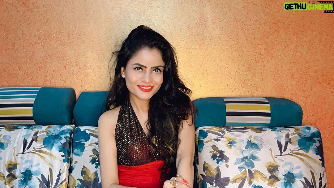 Gehana Vasisth Instagram - #nofilter #noedit #absolut #raw #pic #ottd #happy #gehanavasisth