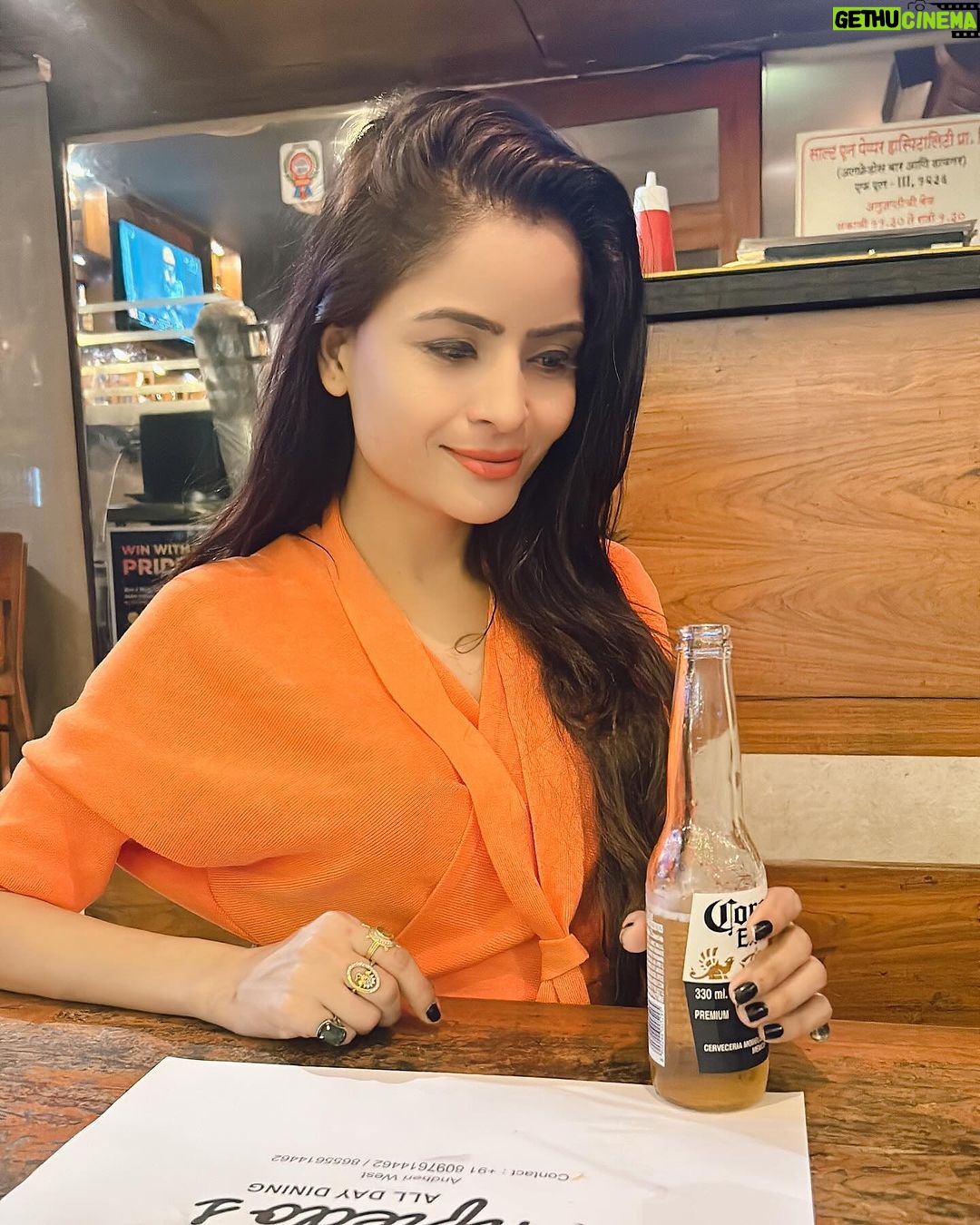 Gehana Vasisth Instagram - I m very comfortable in my own space and with my insta family … So plz red flags 🚩 stay away … . . #trending #viral #instagram #love #explorepage #explore #instagood #fashion #follow #tiktok #like #likeforlikes #followforfollowback #photography #india #trend #instadaily #memes #music #style #trendingnow #reels #foryou #likes #photooftheday #model #beautiful #bollywood #bhfyp #gehanavasisth