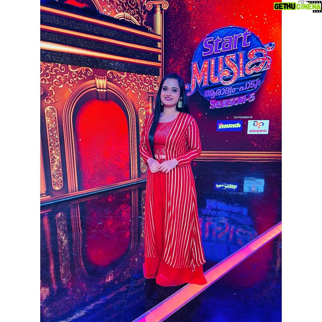 Gopika Anil Instagram - ♥️ . #asianet #startmusic #season5 #pictureoftheday #instagrammer #instagood #instafeel #red #redlips
