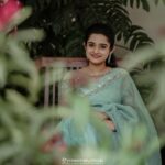 Gopika Anil Instagram - 💚 Saree- @jazaashdesignstudio 💚 Makeup n hair- @abilashchickumakeupartist 💚 Pc - @vysakhvyga_official . #ootd #outfitoftheday #organzasaree #loveforsaree #pastelshades #pictureoftheday #jazaashdesignstudio #photoshoot