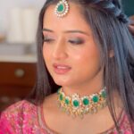 Gopika Anil Instagram – Prettiest @gops_gopikaanil in nizanmakeovers 
Look : Engagement makeup 
Mua @nizanmakeovers 
Outfit @jazaashdesignstudio 
.
.
.
.
#makeupartist #engagementphotos #engagementmakeup #makeuplook #beautifulcurls #freehairstyle #gopikaengagement #nizanmakeovers