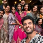 Gopika Anil Instagram - THE GANG... Extending..... #friendship #forlife @gops_gopikaanil @padmasoorya @__keerthana_anil__ @shafna.nizam @premjacob06 @thisis_shyam @ajay_k_antony @par_jaykay @sujibg @divyarun2411