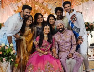 Gopika Anil Instagram - Team Bride!!! 💍♥️ 

@gops_gopikaanil @padmasoorya 

@thisis_shyam @__keerthana_anil__ @swapnatreasa @ajay_k_antony @premjacob06