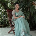 Gopika Anil Instagram - An organza kind of day ! 💚 This beautiful hand worked silk organza saree from my fav @jazaashdesignstudio 💚 💄 @abilashchickumakeupartist 📸 @vysakhvyga_official #ootd #outfitoftheday #organzasaree #loveforsaree #pastelshades #pictureoftheday #jazaashdesignstudio #photoshoot