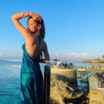 Gracy Goswami Instagram - Oft Best Feelings ever! 🤍 . . . . . . . . Ps: if not good, guys please don’t comment anything inappropriate -thanks #bali #baliindonesia #vacation #vacaymode #vacayvibes #vacaymodeon #explorepage #jimbranbali #explore #travel #wanderlust #internationvacay #sunsets #instagramreel #style #fashion #outfitinspiration #Balivisits #sundays #happydays #vibe #grace #graceitwithgracy #500ksoon #baliisland #loveyouguys #ayanarockbar #sureeal #peaceandvibe #bestplace Rock Bar, BALI