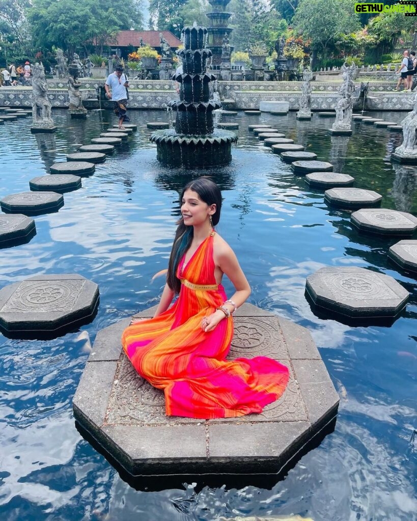 Gracy Goswami Instagram - Felt like a goldfish 🐠 Prolly are the only ones to compete me with their pouts! 🐠🤷🏻‍♀ . . . . . . . . #bali #baliindonesia #vacation #vacaymode #vacayvibes #vacaymodeon #nusapenida #nusapenidaisland #explore #travel #wanderlust #internationvacay #surreal #instagramposts #style #fashion #outfitinspiration #Balivisits #sundays #happydays #vibe #grace #graceitwithgracy #500ksoon #baliisland #loveyouguys #grattitude #patience #passion #hardwork