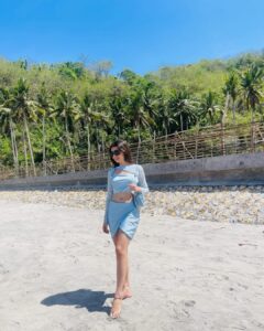 Gracy Goswami Instagram - Sandy Toes and Sunkissed Nose 🩵🌊🏝️ Wearing: @tomberamoureuxin 🤍 . . . . . . . . . #bali #baliindonesia #vacation #vacaymode #vacayvibes #vacaymodeon #nusapenida #nusapenidaisland #explore #travel #wanderlust #internationvacay #surreal #instagramposts #style #fashion #outfitinspiration #Balivisits #sundays #happydays #vibe #grace #graceitwithgracy #500ksoon #baliisland #loveyouguys #grattitude #patience #passion #hardwork